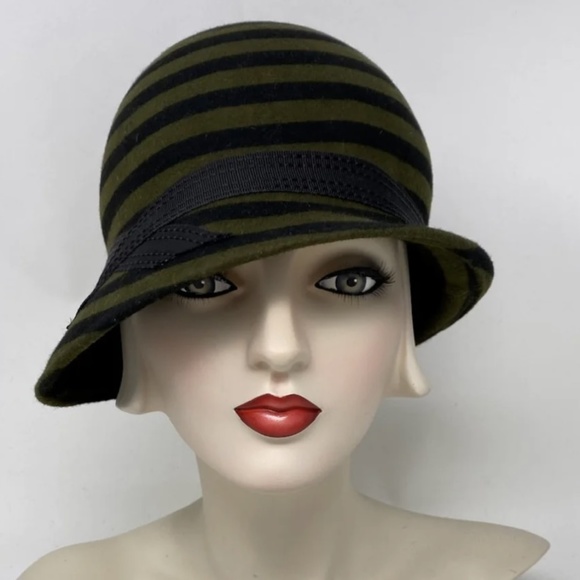 Custom Lilliput hat in olivine and black, striped wool felt cloche hat. BARGAIN! - Picture 1 of 7